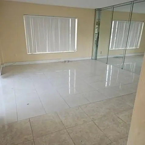 4174 Inverrary Drive Lauderhill FL 33319