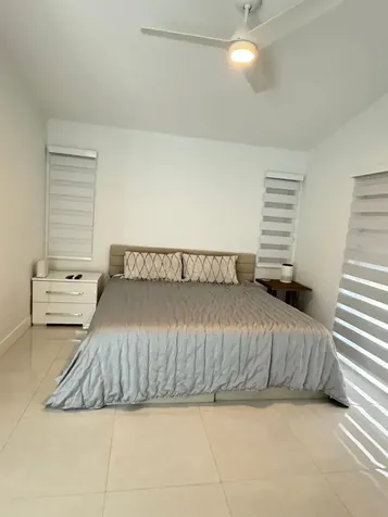 8455 NW 190th Terrace Hialeah FL 33015