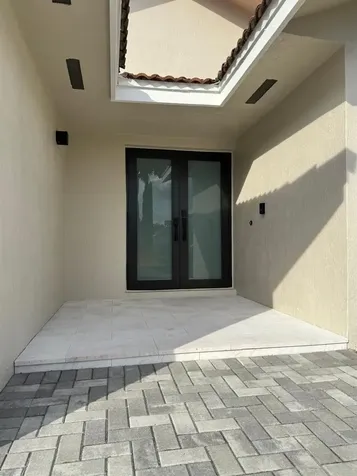 8455 NW 190th Terrace Hialeah FL 33015