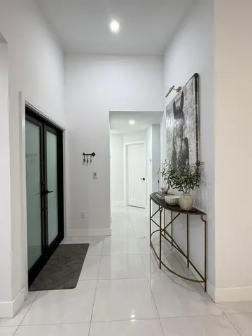 8455 NW 190th Terrace Hialeah FL 33015