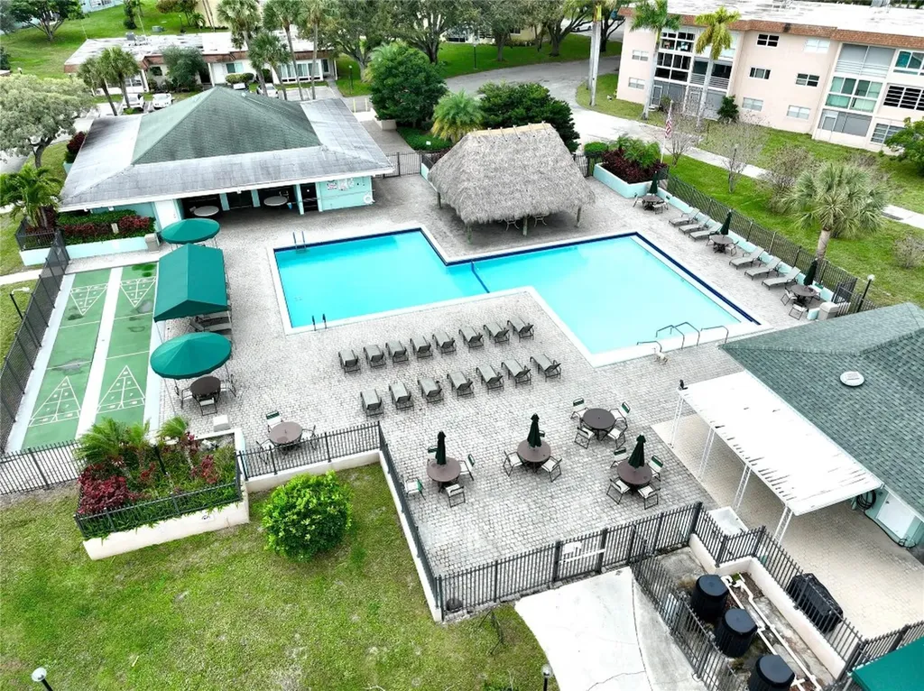 419 SW Natura Avenue Deerfield Beach FL 33441