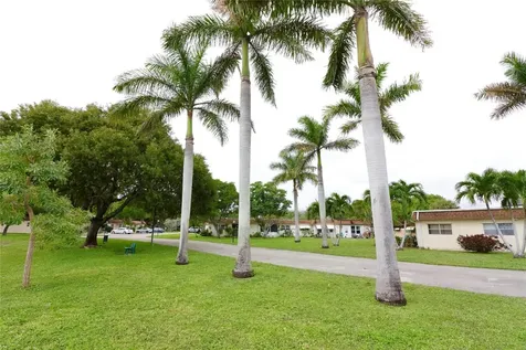 419 SW Natura Avenue Deerfield Beach FL 33441