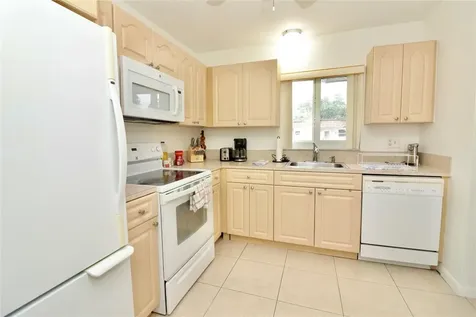 419 SW Natura Avenue Deerfield Beach FL 33441