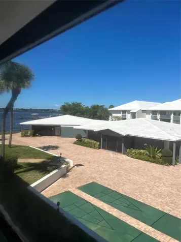 175 SE Saint Lucie Boulevard Stuart FL 34996