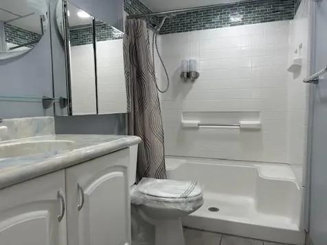 2831 Somerset Drive Lauderdale Lakes FL 33311