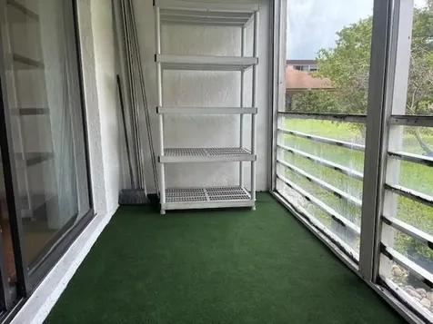 2831 Somerset Drive Lauderdale Lakes FL 33311