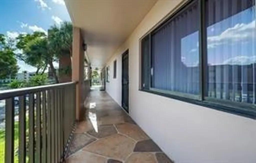 7442 Ashmont Circle Fort Lauderdale FL 33321