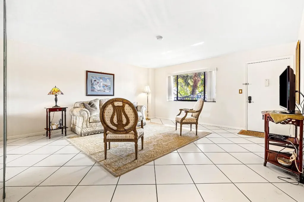 7442 Ashmont Circle Fort Lauderdale FL 33321