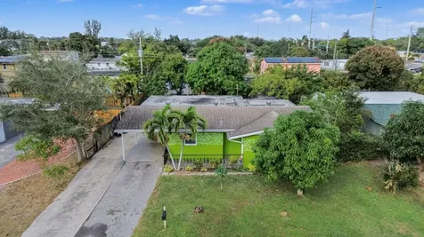 5043 Marcia Place West Palm Beach FL 33407