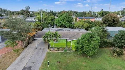 5043 Marcia Place West Palm Beach FL 33407