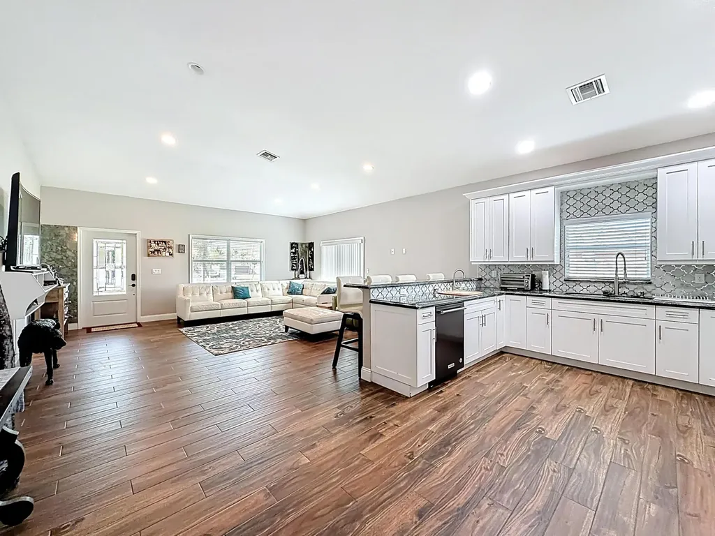 2643 Kentucky Street West Palm Beach FL 33406