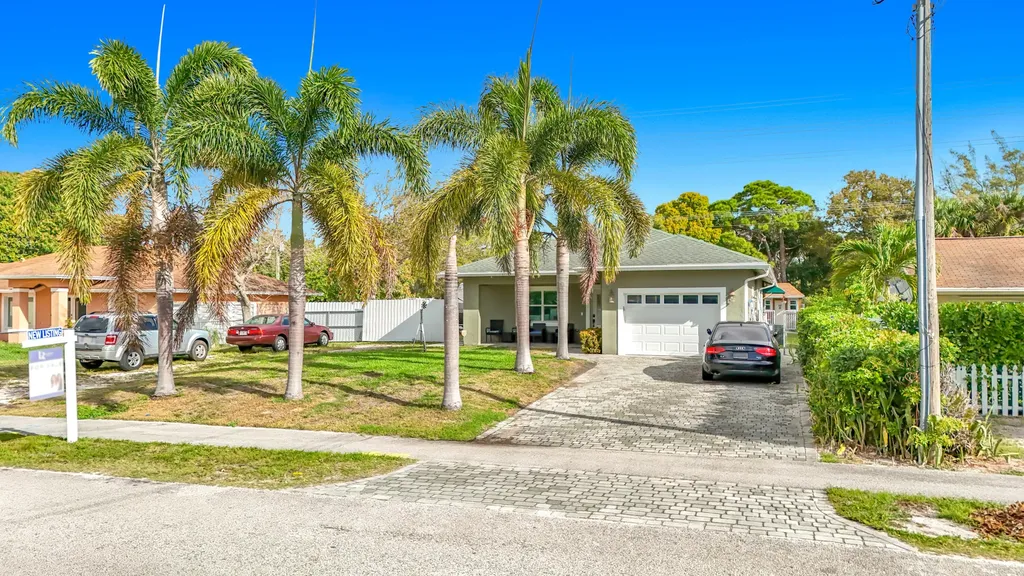 2643 Kentucky Street West Palm Beach FL 33406