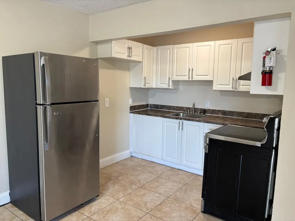 5811 NW 17th Place Sunrise FL 33313
