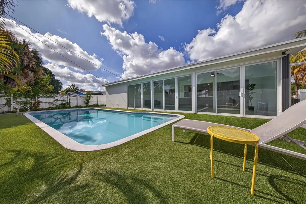 4390 NW 38th Avenue Fort Lauderdale FL 33309
