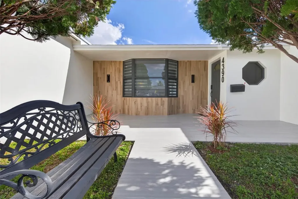 4390 NW 38th Avenue Fort Lauderdale FL 33309