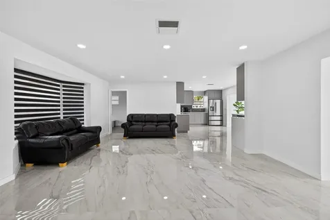 4390 NW 38th Avenue Fort Lauderdale FL 33309