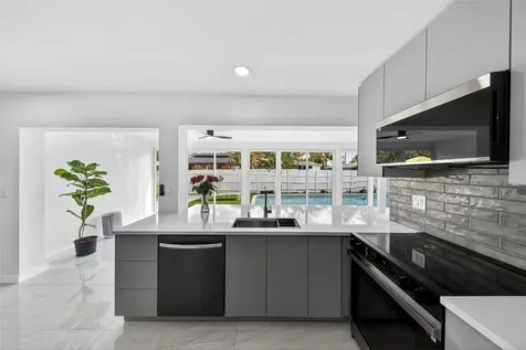 4390 NW 38th Avenue Fort Lauderdale FL 33309