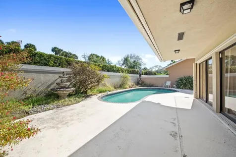 119 Beach Summit Court Jupiter FL 33477