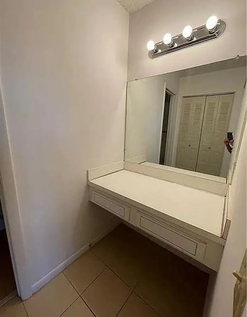 3001 W Rolling Hills Circle Davie FL 33328