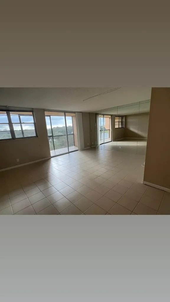 3001 W Rolling Hills Circle Davie FL 33328