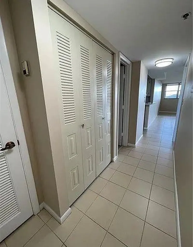 3001 W Rolling Hills Circle Davie FL 33328