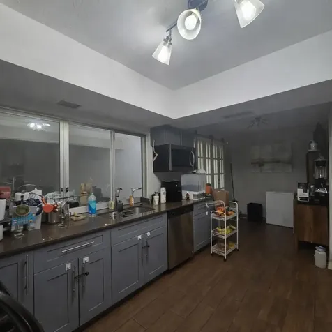 6828 NW 29th Court Sunrise FL 33313