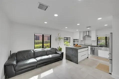 2161 NW 40th Avenue Coconut Creek FL 33066