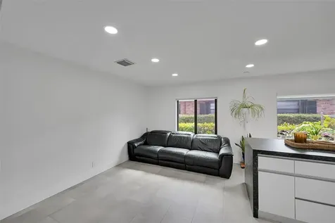 2161 NW 40th Avenue Coconut Creek FL 33066