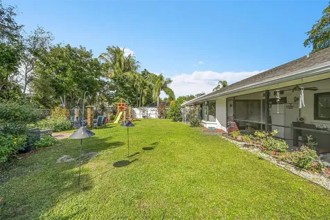 2161 NW 40th Avenue Coconut Creek FL 33066