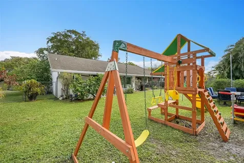 2161 NW 40th Avenue Coconut Creek FL 33066