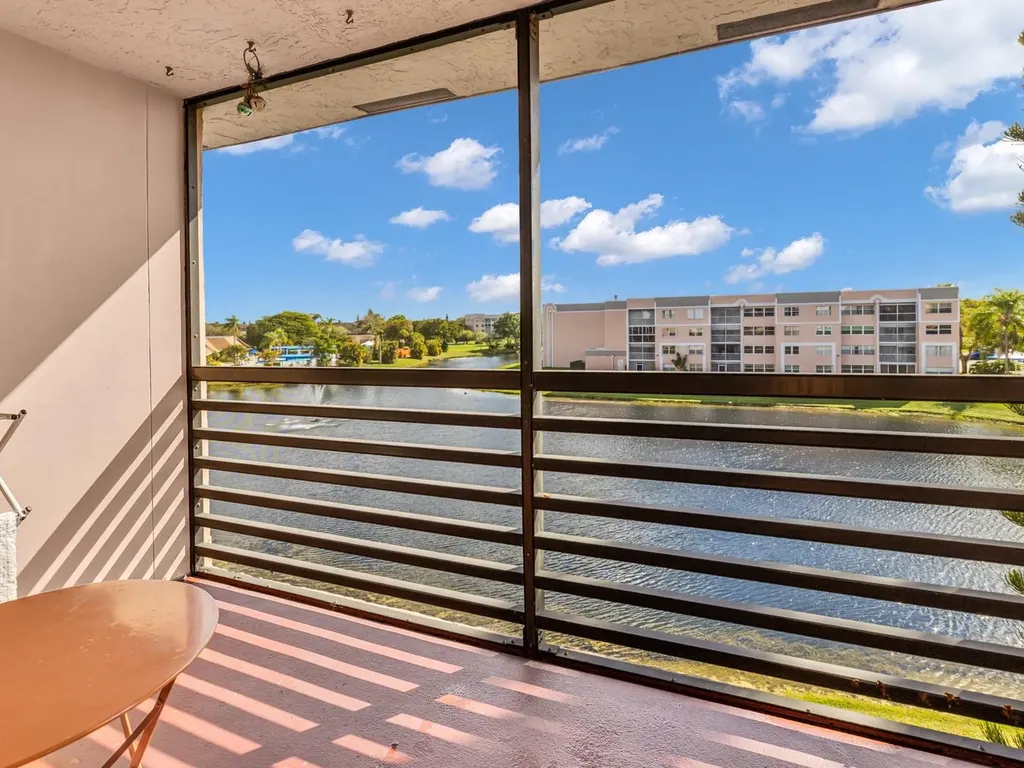 2764 NW 104th Avenue Sunrise FL 33322