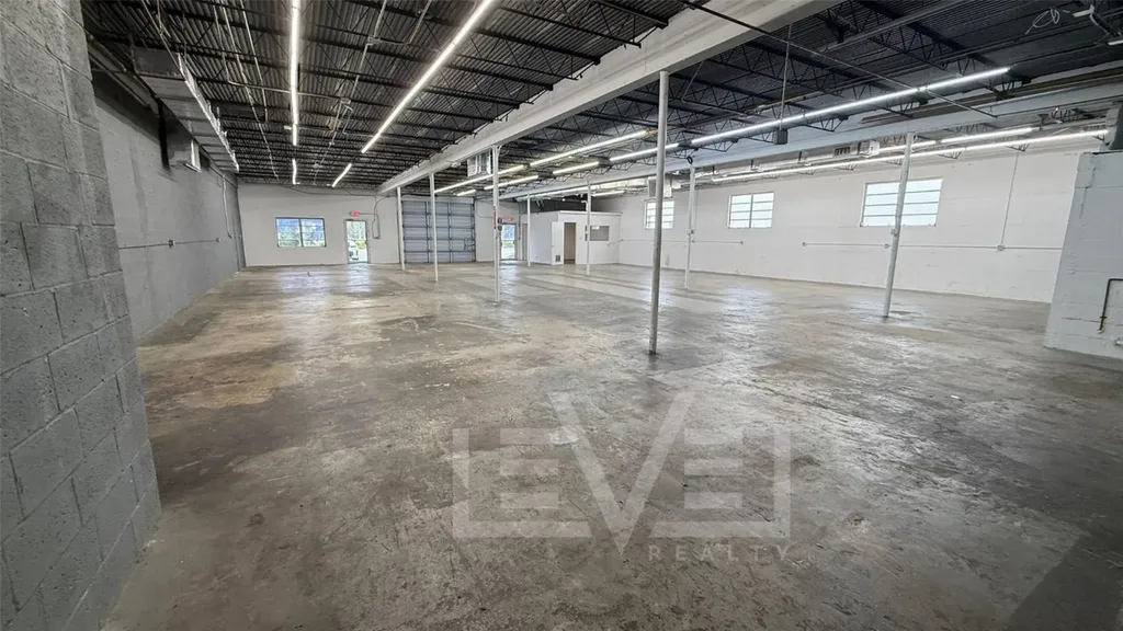 3930 NE 5th Avenue Oakland Park FL 33334