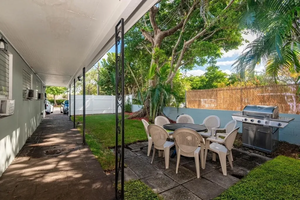 1017 NE 14th Avenue Fort Lauderdale FL 33304