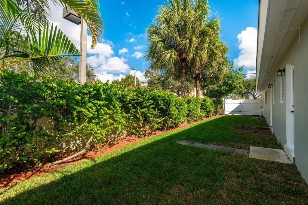 1017 NE 14th Avenue Fort Lauderdale FL 33304