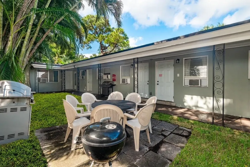 1017 NE 14th Avenue Fort Lauderdale FL 33304
