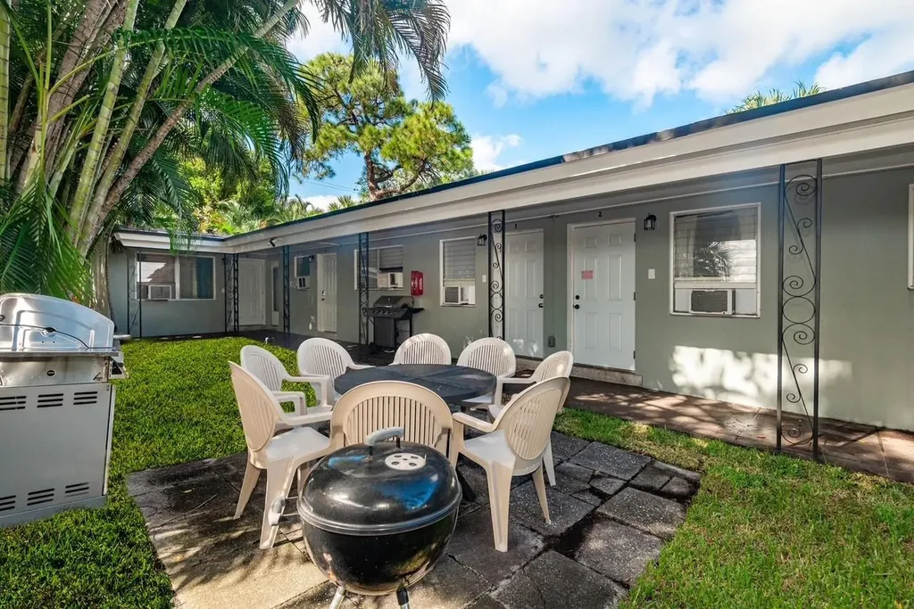 1017 NE 14th Avenue Fort Lauderdale FL 33304