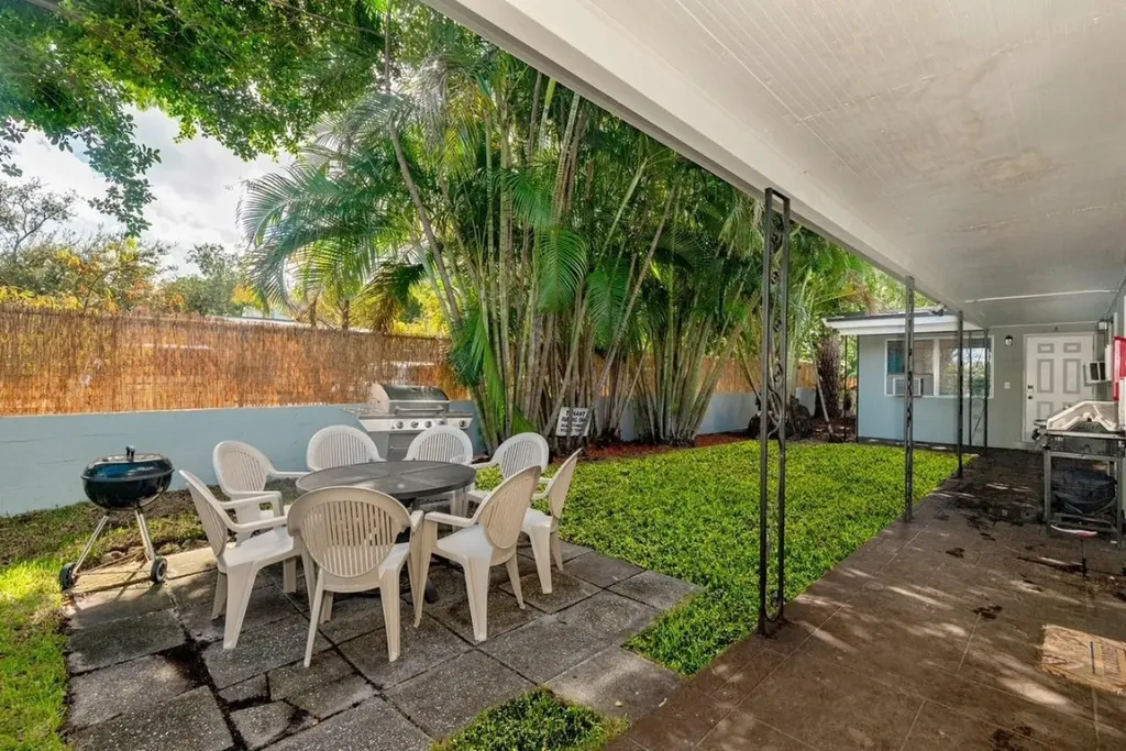 1017 NE 14th Avenue Fort Lauderdale FL 33304