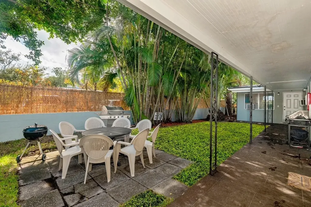 1017 NE 14th Avenue Fort Lauderdale FL 33304