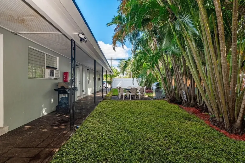1017 NE 14th Avenue Fort Lauderdale FL 33304