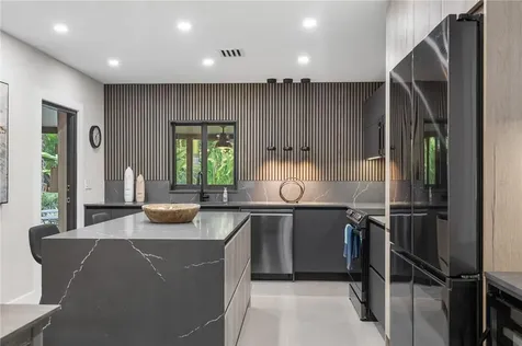 425 NE 25th Street Wilton Manors FL 33305