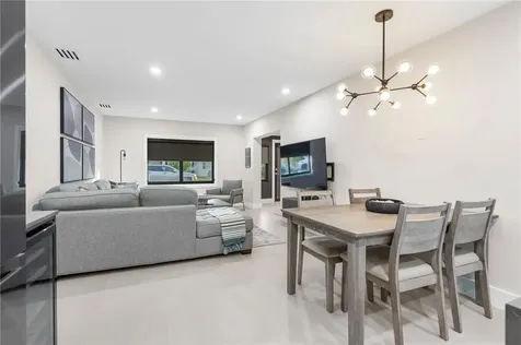 425 NE 25th Street Wilton Manors FL 33305