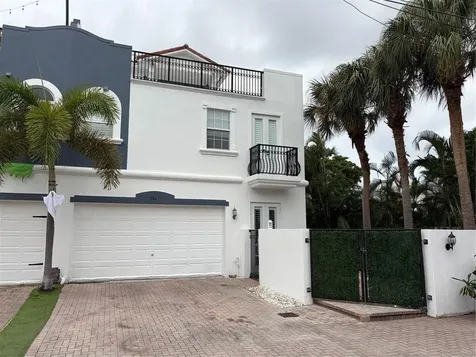 732 NE 15th Avenue Fort Lauderdale FL 33304