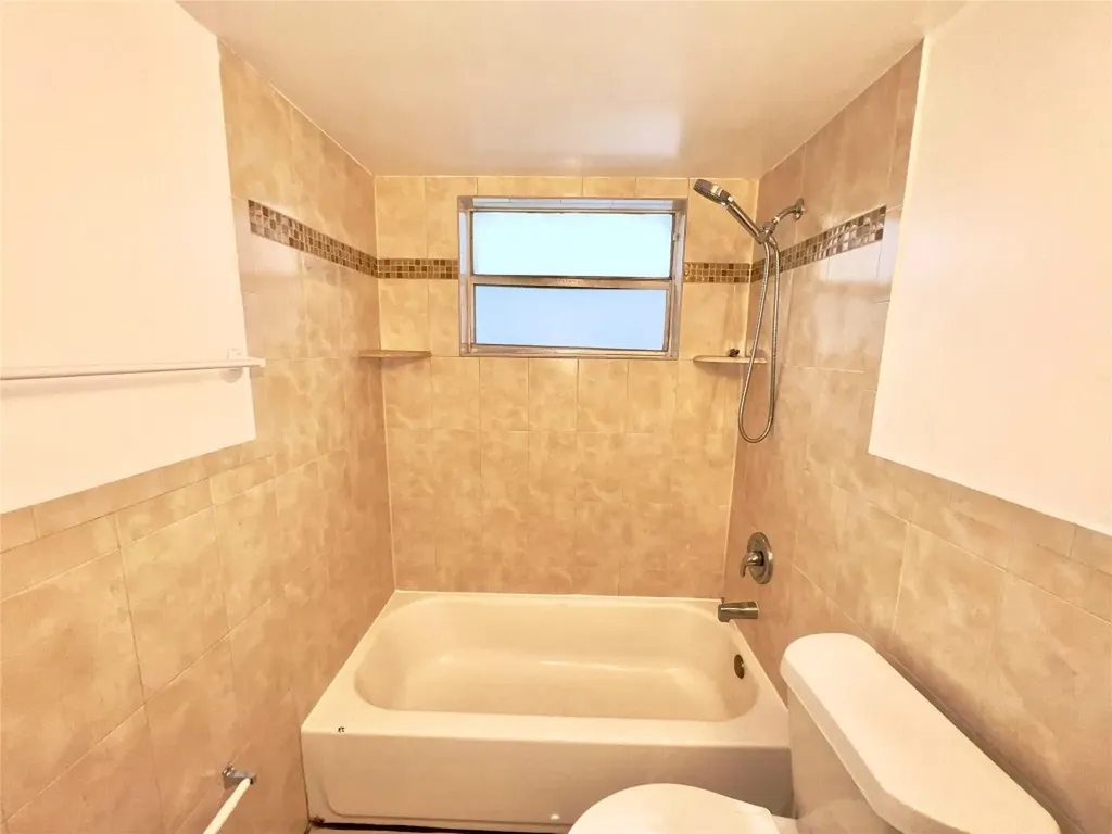 1021 NW 45th Street Deerfield Beach FL 33064