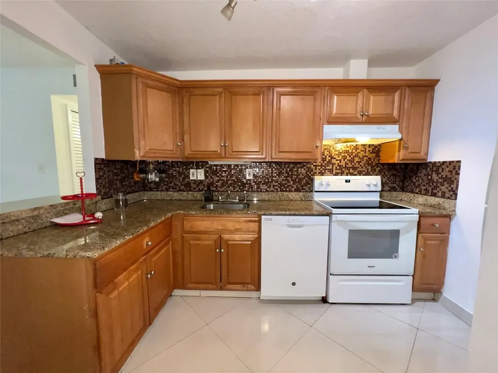 1021 NW 45th Street Deerfield Beach FL 33064