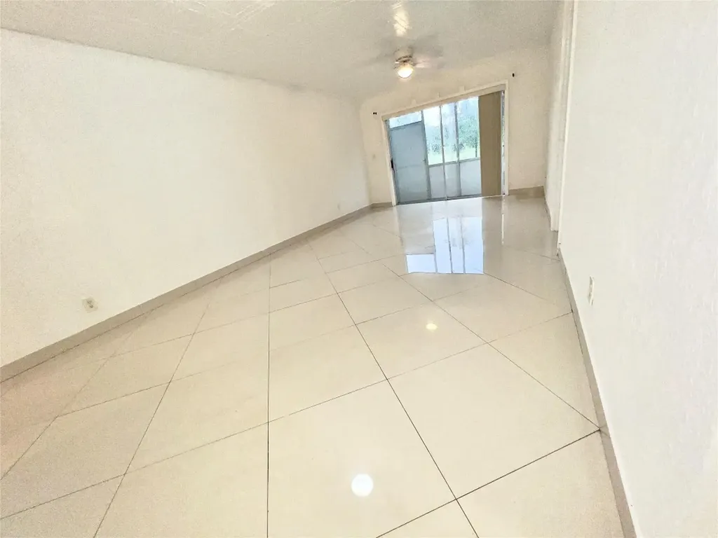 1021 NW 45th Street Deerfield Beach FL 33064