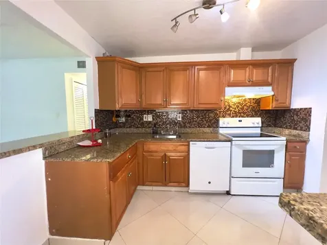 1021 NW 45th Street Deerfield Beach FL 33064