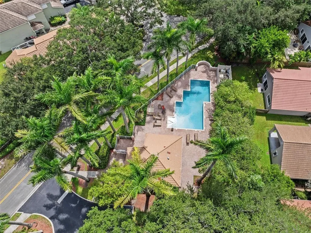 10061 NW 2nd Street Plantation FL 33324
