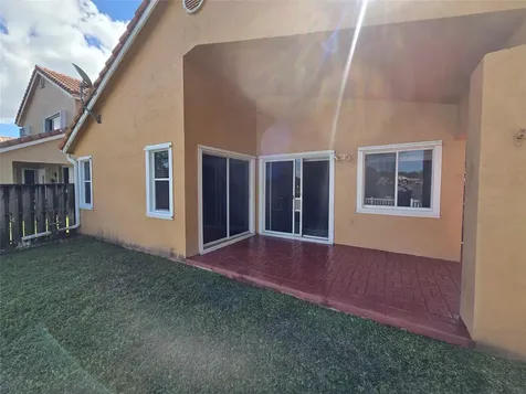 10061 NW 2nd Street Plantation FL 33324