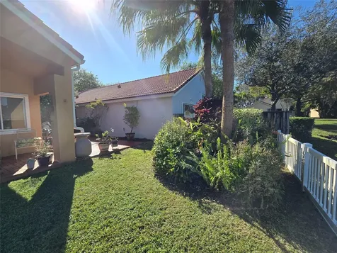 10061 NW 2nd Street Plantation FL 33324