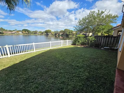 10061 NW 2nd Street Plantation FL 33324